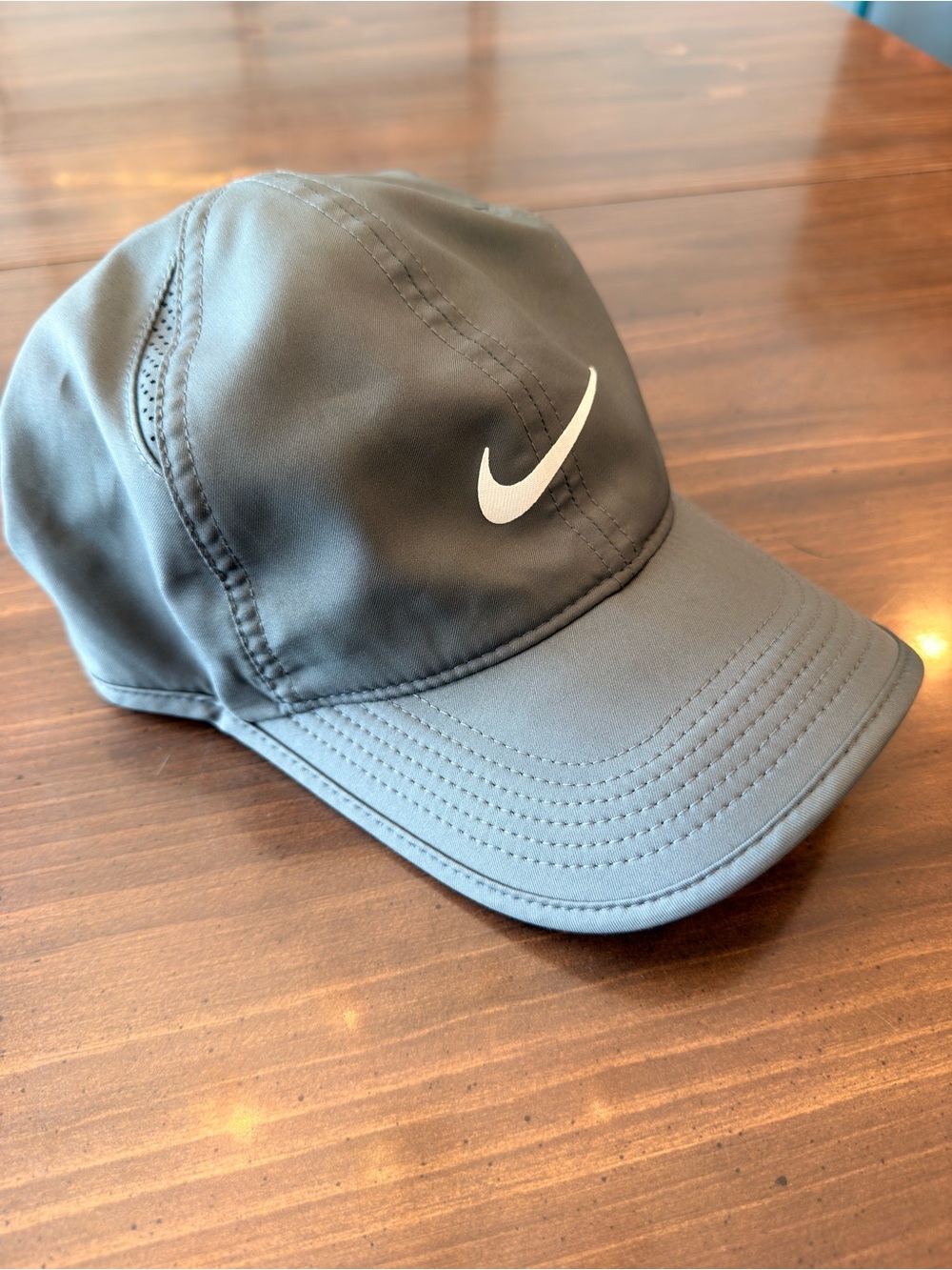 Nike Featherlight Dri-FIT Gray Running Cap Adjustable